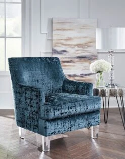 Gloriann Accent Chair (Lagoon)