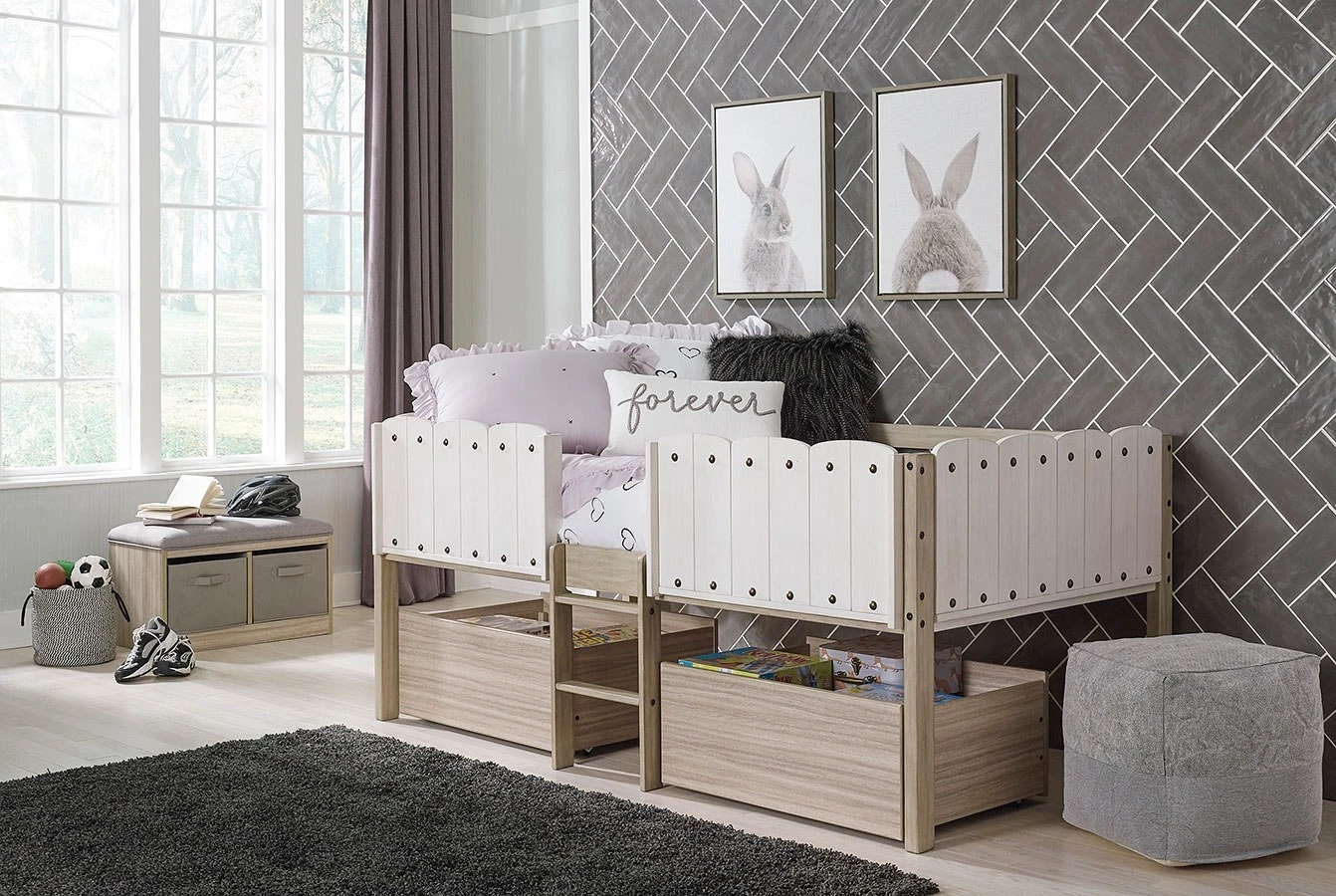 Wrenalyn Picket Fence Loft Bedroom Set 4 Wrenalyn Picket Fence Loft Bedroom Set - Image 4