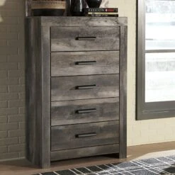 Wynnlow Crossbuck Panel Bedroom Set -Signature Design by Ashley B440 46 chest 1