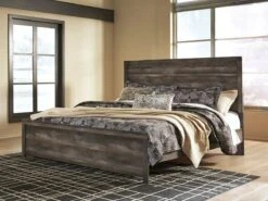Wynnlow Panel Bed