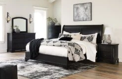 Chylanta Sleigh Bedroom Set