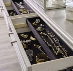 Lindenfield Dresser -Signature Design by Ashley B758 31 dresser 4