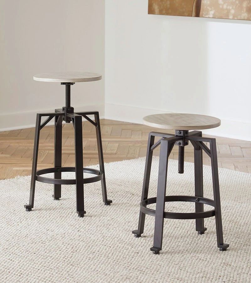 Karisslyn Counter Height Set W/ Stools 3 Karisslyn Counter Height Set W/ Stools - Image 3