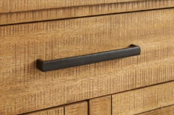 Havonplane Server -Signature Design by Ashley D773 60 server 3