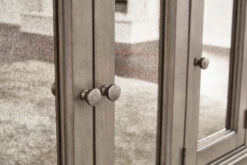 Lexorne Server -Signature Design by Ashley D924 60 server 4