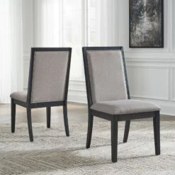 Foyland Side Chair (Set Of 2)
