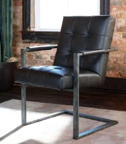 Starmore L-Shaped Home Office Set 14 Starmore L-Shaped Home Office Set -Signature Design by Ashley H633 02A chair 1