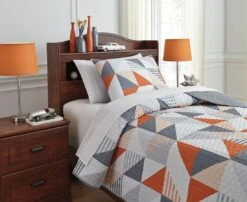 Layne Gray And Orange Coverlet Set -Signature Design by Ashley Q408001T bedding 3
