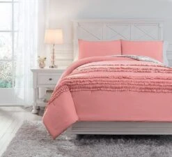 Avaleigh Youth Comforter Set