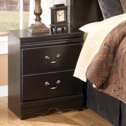 Huey Vineyard Youth Sleigh Bedroom Set -Signature Design by Ashley sig B128 92 A nightstand 2 2